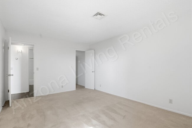Building Photo - LAKE VIEW CONDO WITH GARAGE