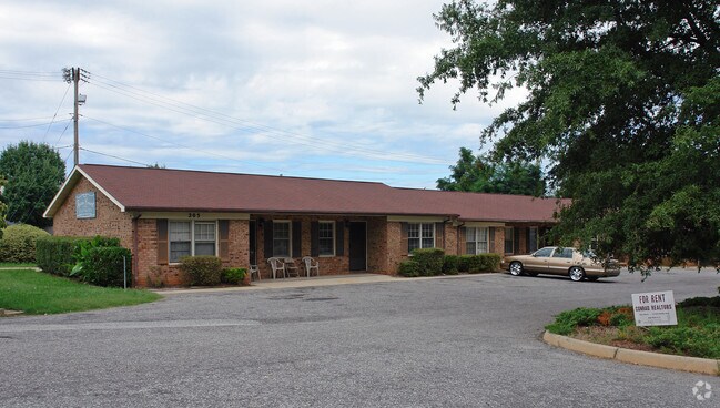 Building Photo - Tyson Court Apartments