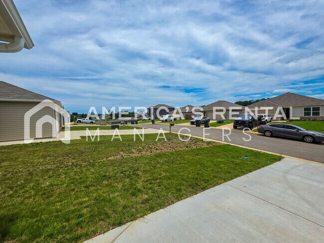 Building Photo - New Construction Home for Rent in Lincoln!