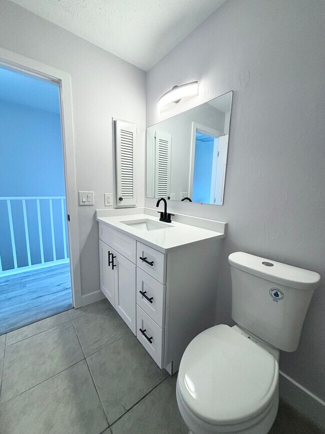 Building Photo - Stunningly Remodeled 2-Bed, 1.5-bath, with...