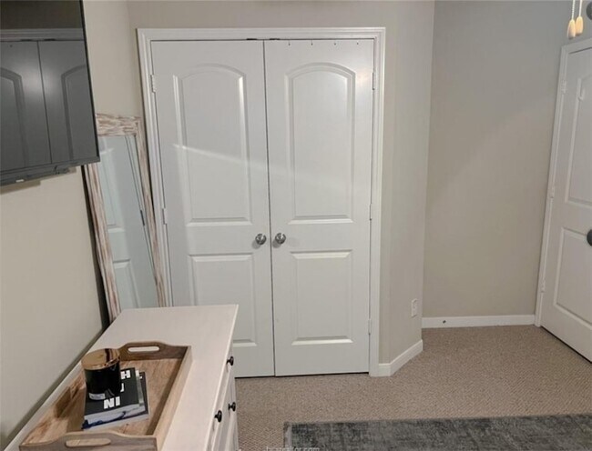 Building Photo - 244 Fieldstone Pl