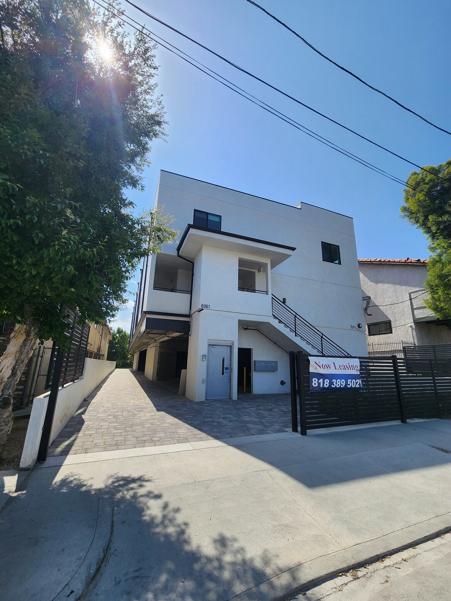 Building Photo - 6061 Fulton Ave