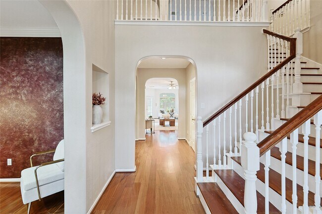Building Photo - 1423 Meadow Lakes Dr