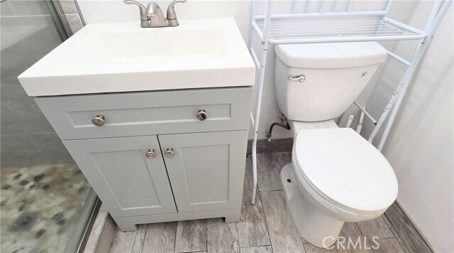 Building Photo - 10527 Western Ave