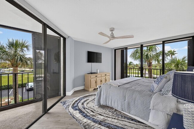 Building Photo - 9650 S Ocean Dr