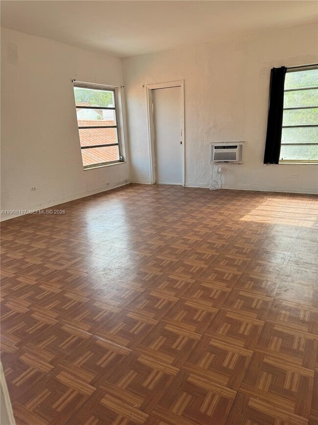 Building Photo - 825 Alton Rd