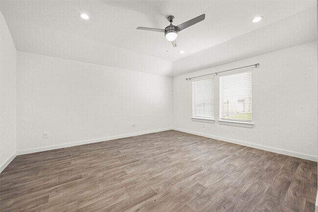 Building Photo - 14254 Black Cyn Ln