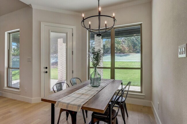 Building Photo - 1007 Meadow Wood Ter