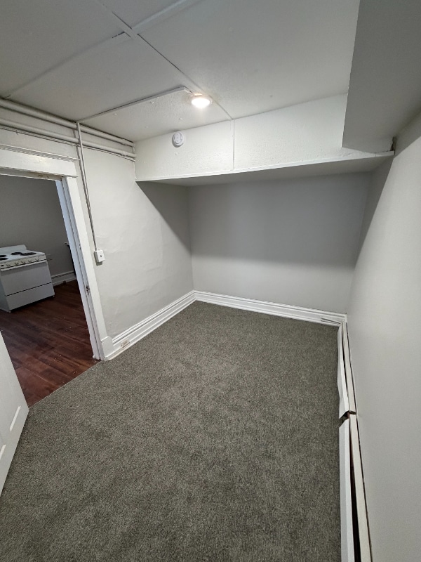 Building Photo - 114 E 3rd St