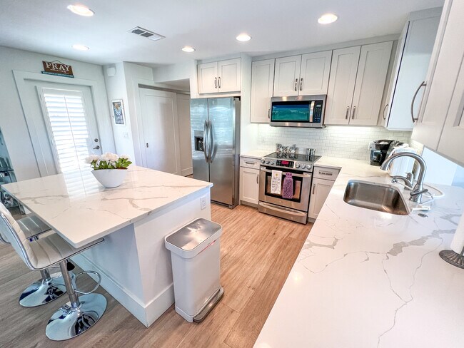 Building Photo - 3950 Estero Bay Ln