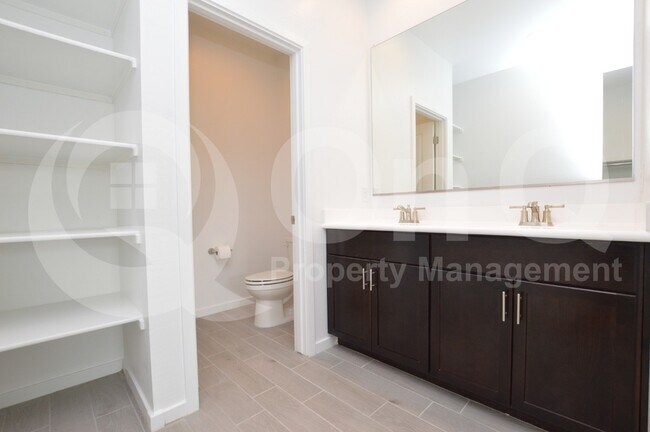 Building Photo - 2679 E Tolosa Dr