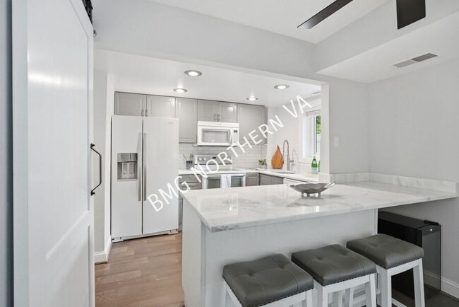 Building Photo - 3310 S 28th St
