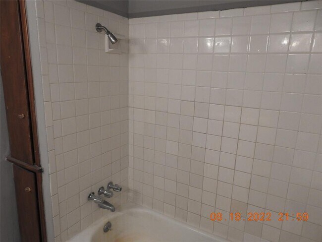 Building Photo - 6405 Westward St