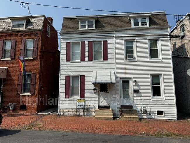 Primary Photo - 911 Blunston St