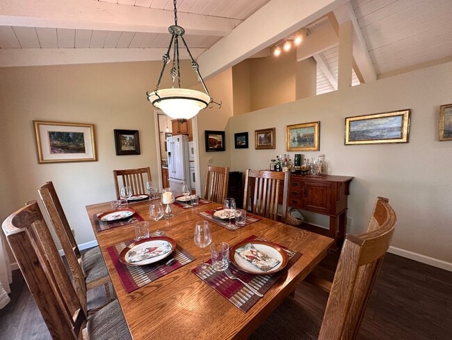 Building Photo - Sunny - Fully Furnished 2-Bedroom, with Office and 2 1/2 bathrooms.
