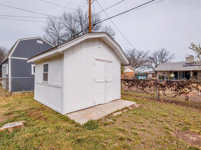 Building Photo - 2008 10th St