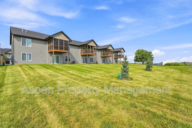 Building Photo - 3165 Lampe Ln
