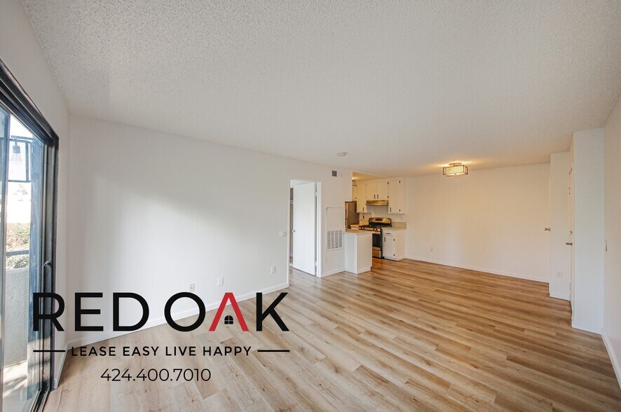 Building Photo - 11817 Victory Blvd