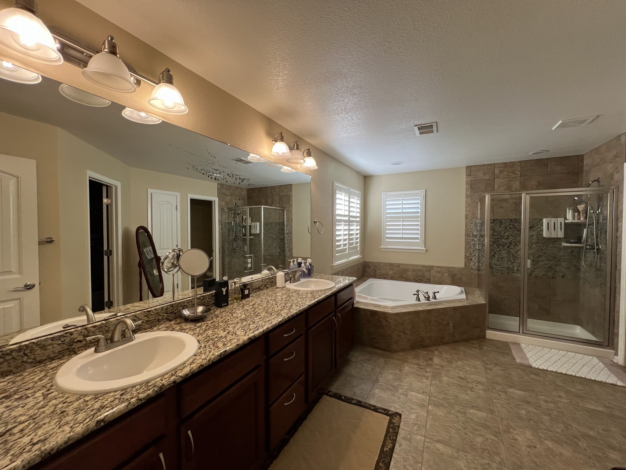 Building Photo - 12216 S Great Plain Way