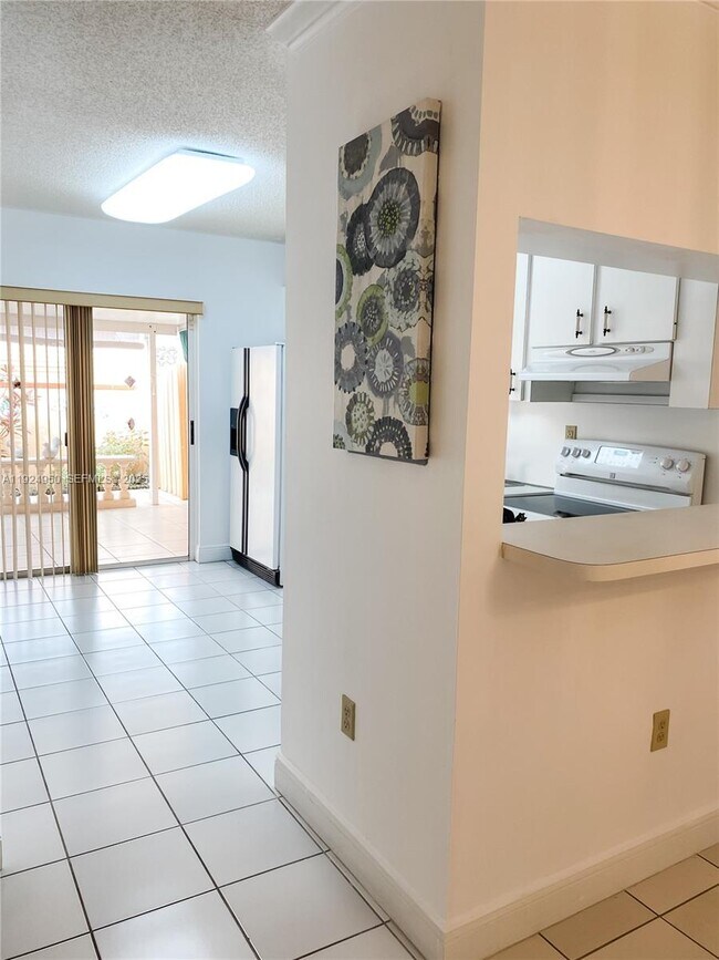 Building Photo - 3810 SW 108th Ave