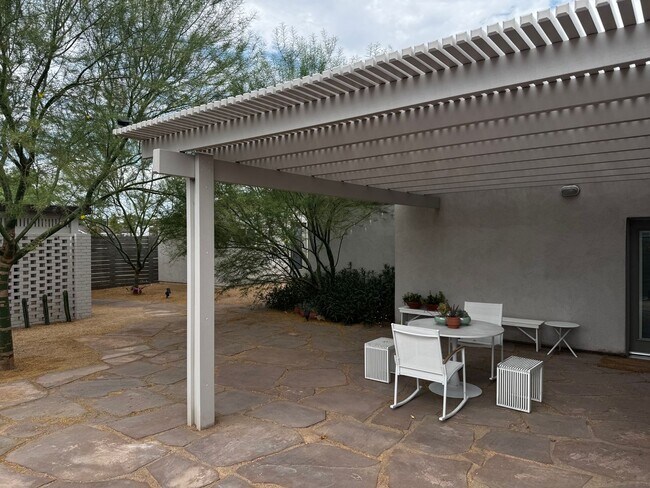 Building Photo - Mid-Century details in every corner. Solar panels! Gorgeous and perfect.