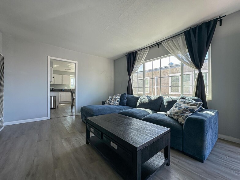 Building Photo - 158 W Del Amo Blvd