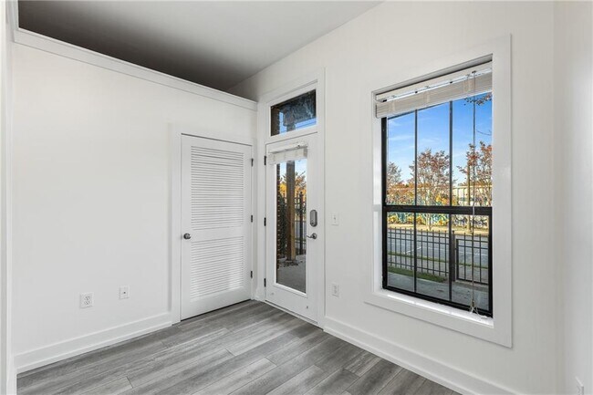 Building Photo - 791 Wylie St SE