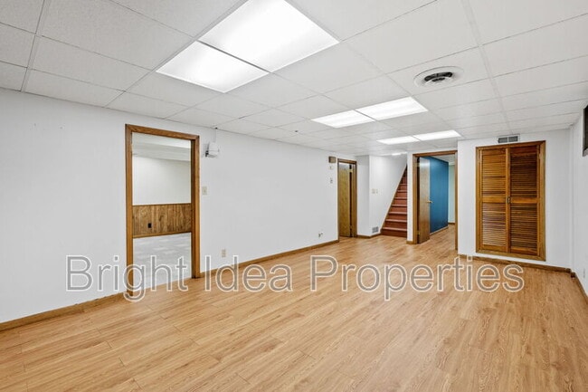 Building Photo - 1721 Sheridan Ave W