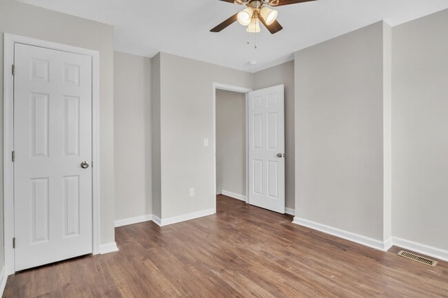 Building Photo - 1126 Sargeant St