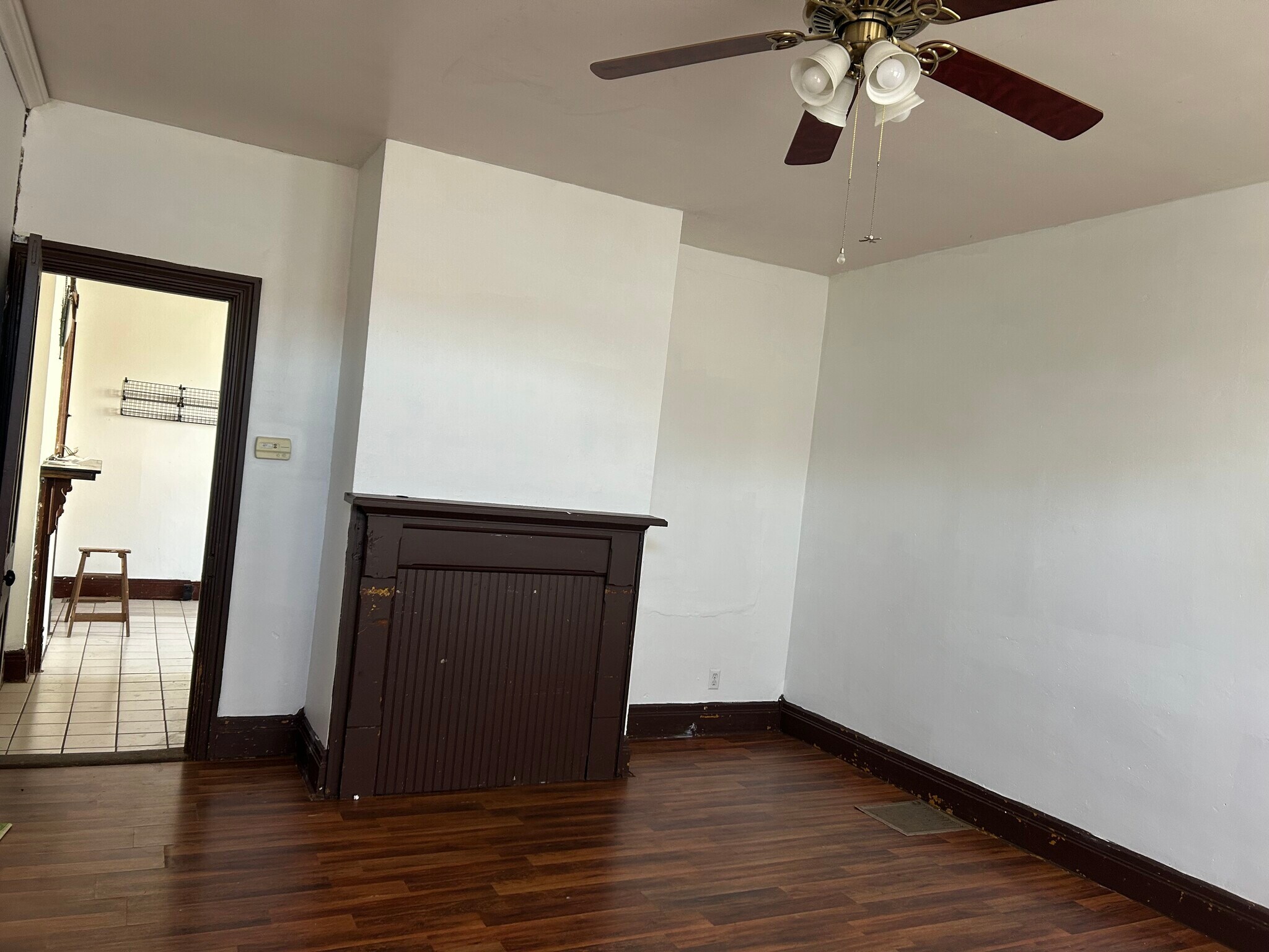 Living room - 111 4th St
