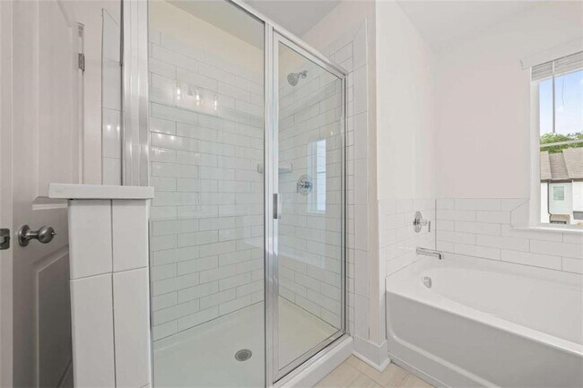 Building Photo - 206 Auburn Valley Wy