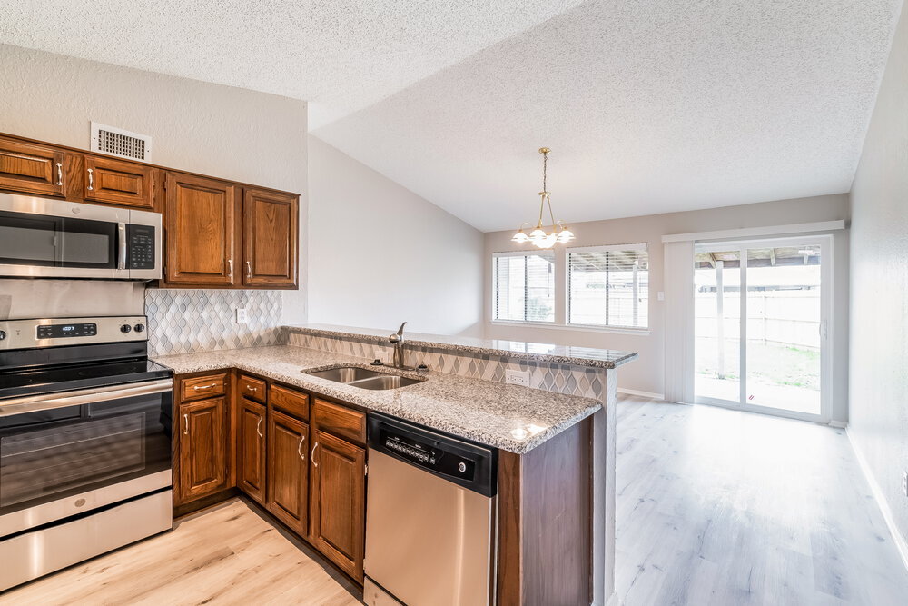 Building Photo - 4008 Shackelford Dr