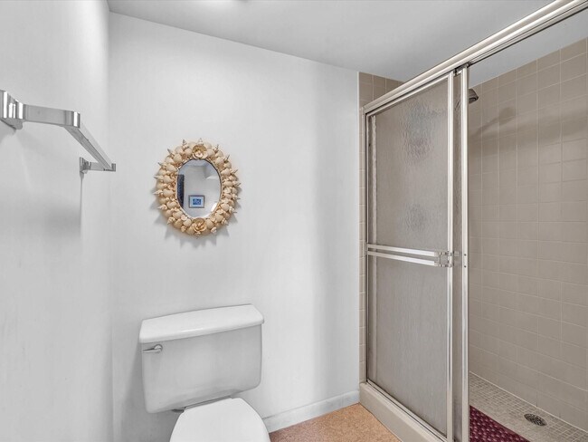 Building Photo - 6049 Balboa Cir