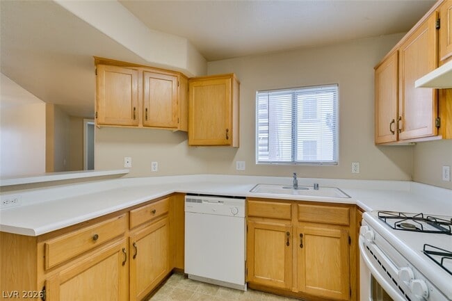 Building Photo - 4555 E Sahara Ave