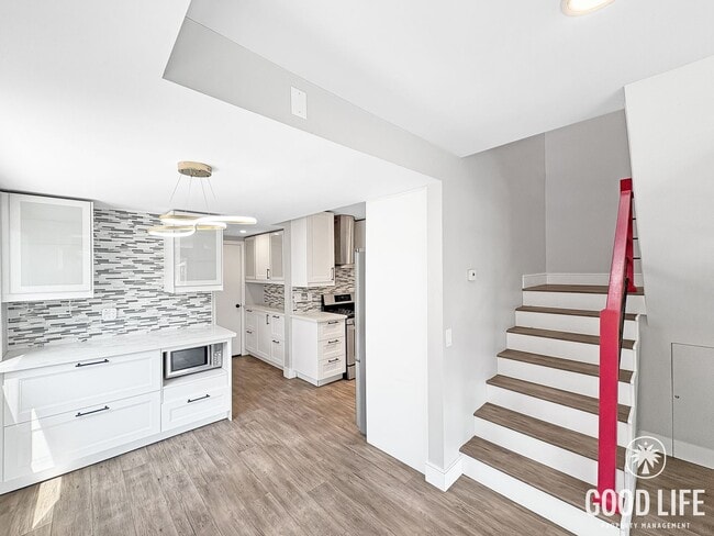 Building Photo - Sophisticated 2BD/2.5BA City Heights Home with Private Deck, Canyon Views & Soaking Tub