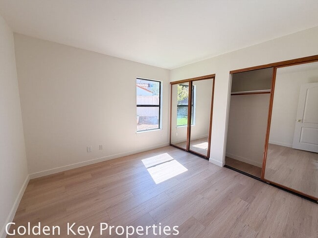 Building Photo - Beautiful home in Desirable Carlsbad Neighborhood!