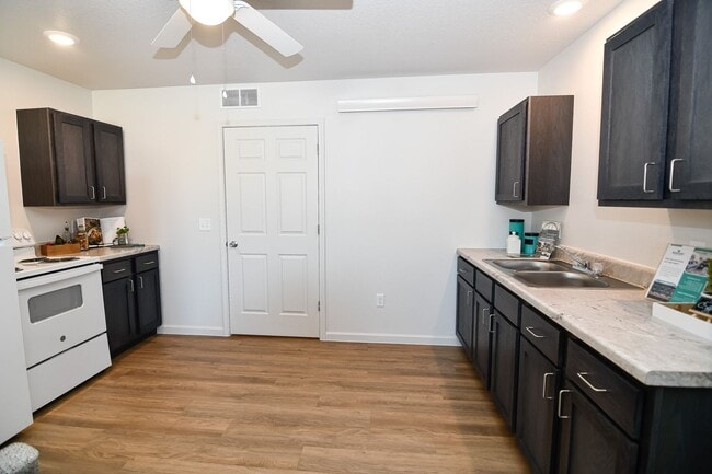 Building Photo - 3 Bedroom, Single-story Townhomes for rent in Madrid, IA