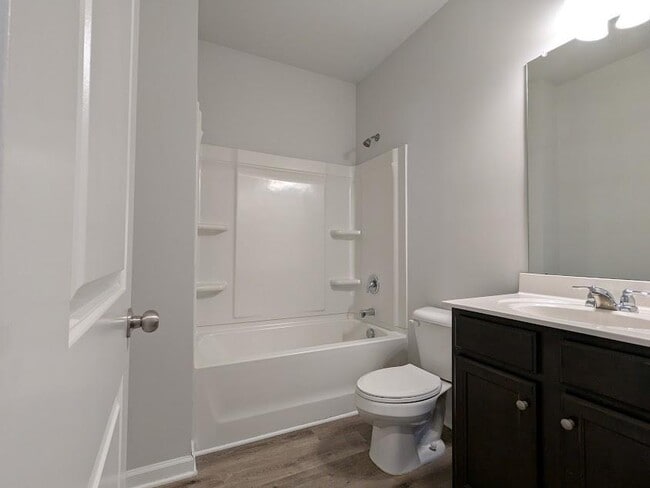 Building Photo - 2034 Britt Dr