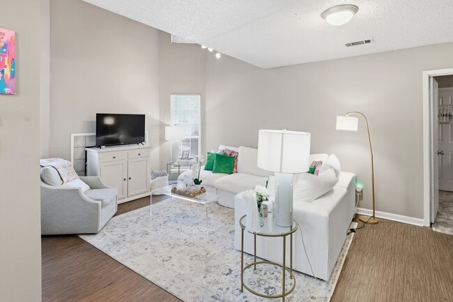 Building Photo - 626 Shug Jordan Pkwy