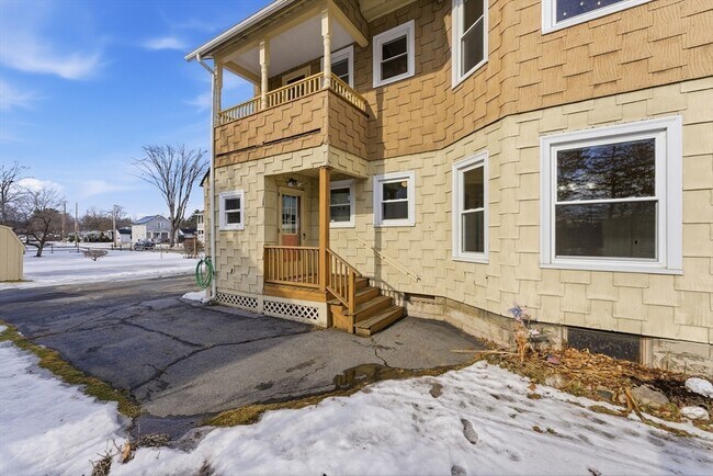 Building Photo - 33 North Blvd