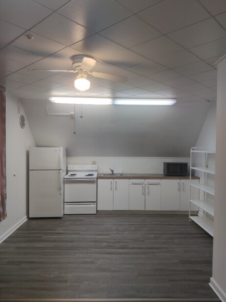 Primary Photo - 4409 5th Ave NE