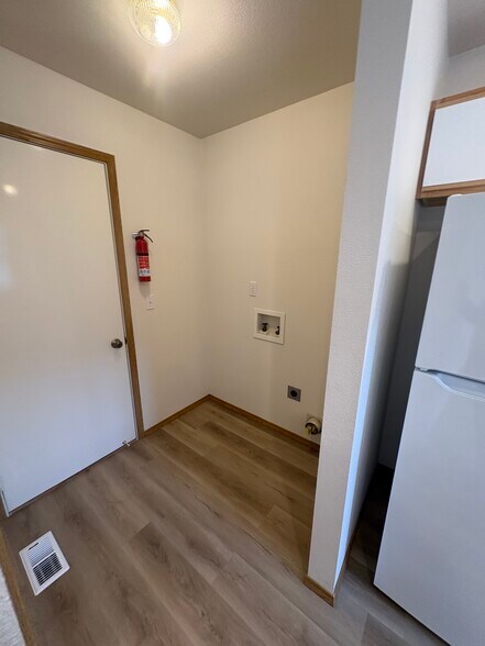 Building Photo - 3541 S Poco Loco Pl