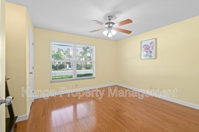 Building Photo - 244 Greymon Dr