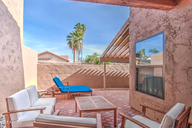 Building Photo - 5640 E Bell Rd