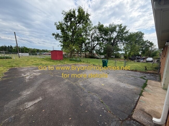 Building Photo - Single Home