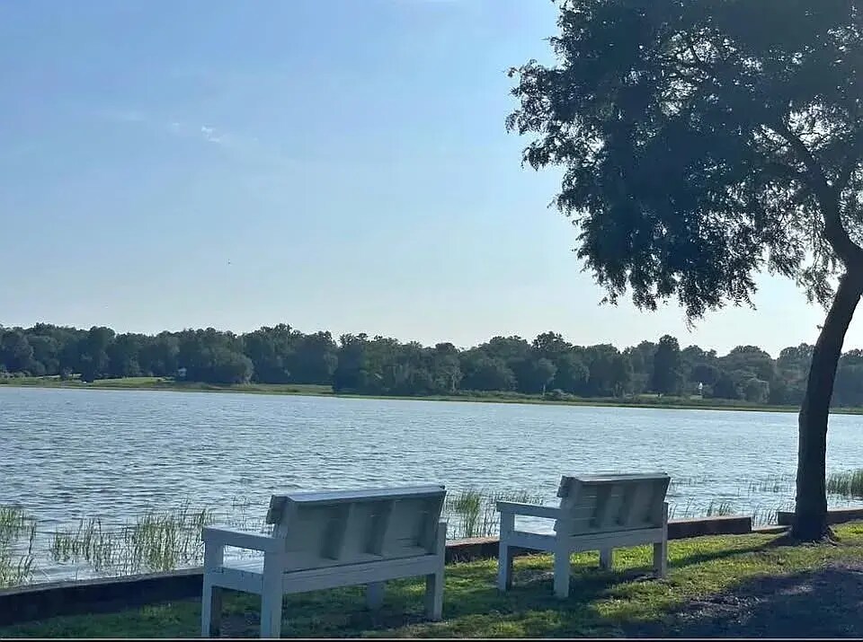 Building Photo - 2 Clam Shell Ln