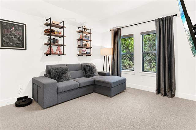 Building Photo - 7717 Reis Ln