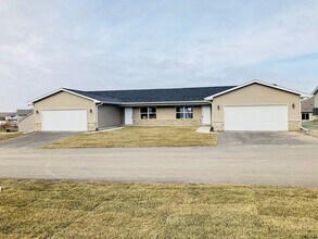 Building Photo - Modern Elegance Beckons at Summerland Park...