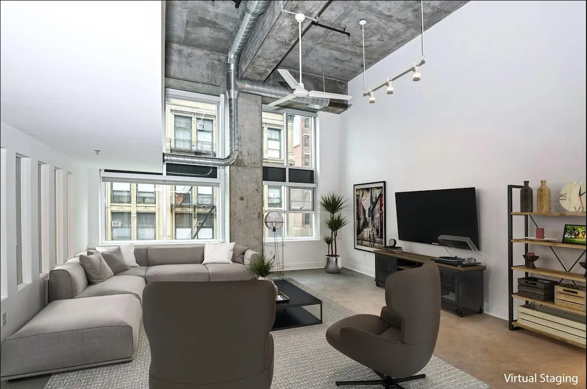 Building Photo - 353 W 4th St