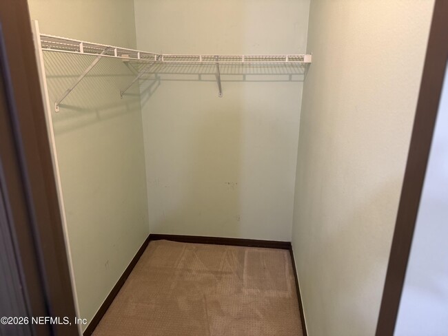 Building Photo - 2157 Willesdon Dr W